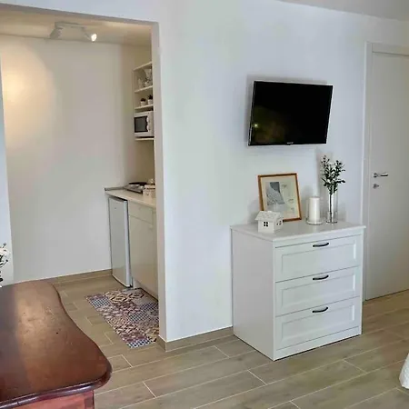 U Castidd * בארי